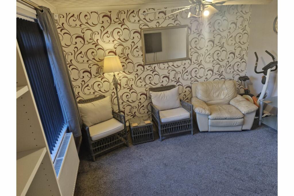 Additional property image - Peverell Close, Bradford, BD4