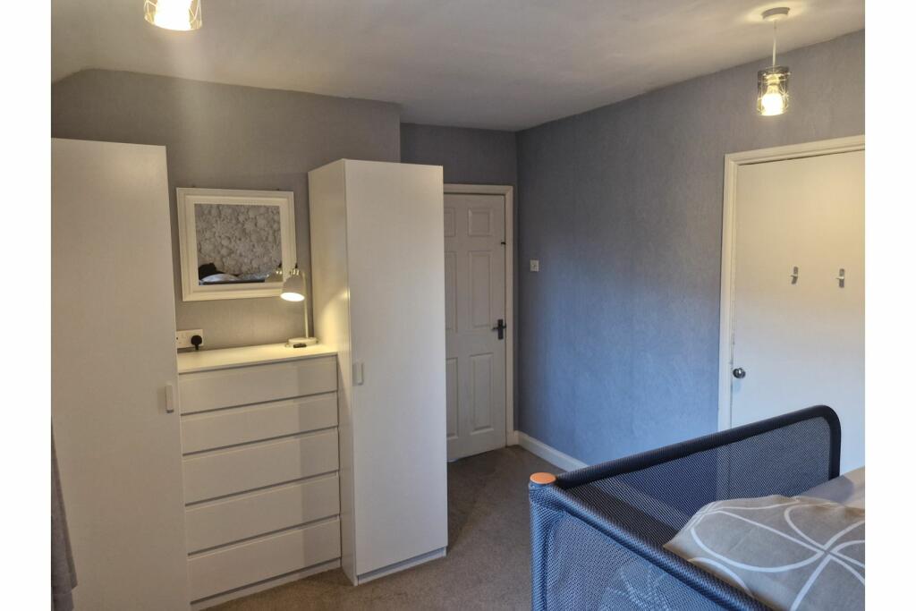 Additional property image - Peverell Close, Bradford, BD4