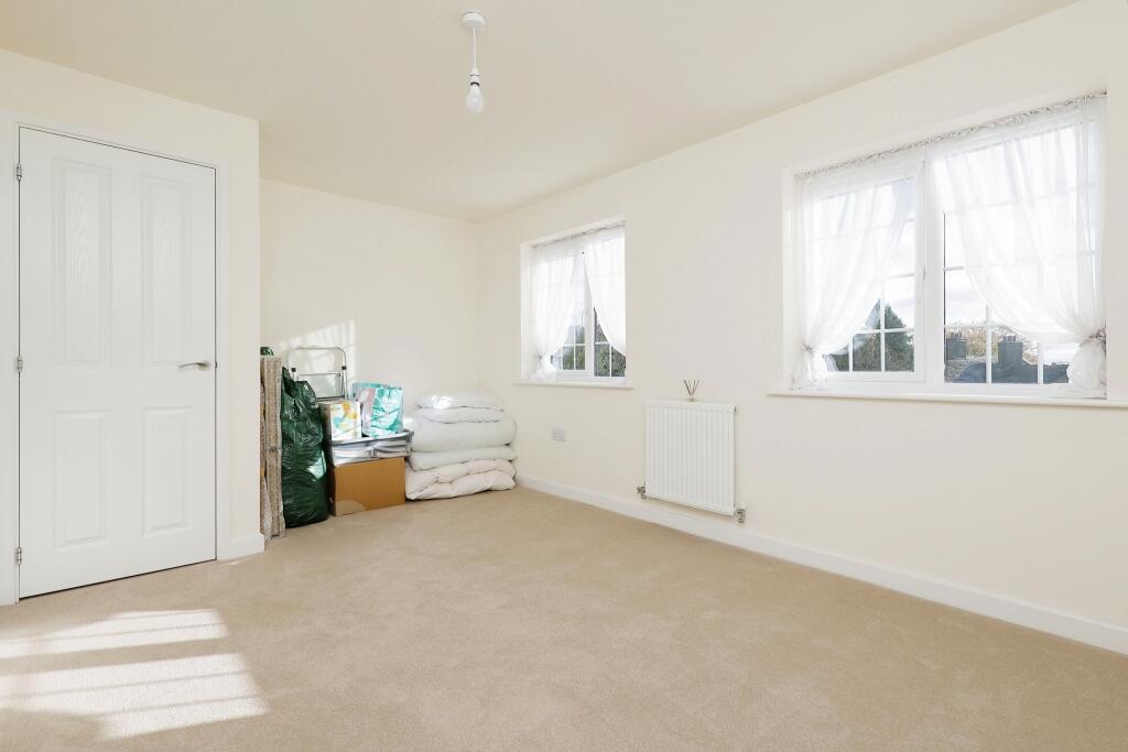 Additional property image - Dean House Gate, Bradford, BD15