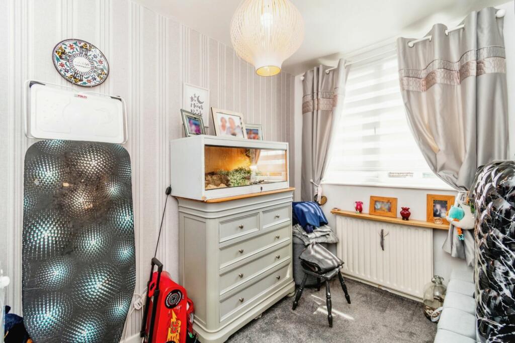 Additional property image - Harcourt Avenue, Bradford, BD13