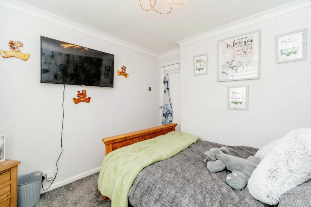 Additional property image - Harcourt Avenue, Bradford, BD13