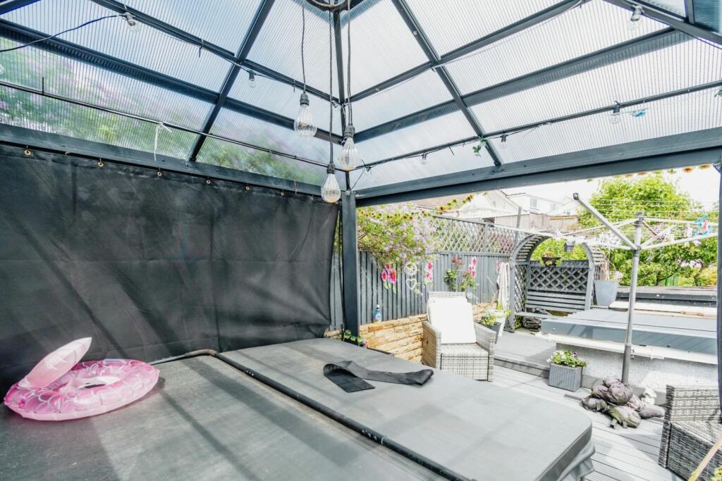 Additional property image - Harcourt Avenue, Bradford, BD13