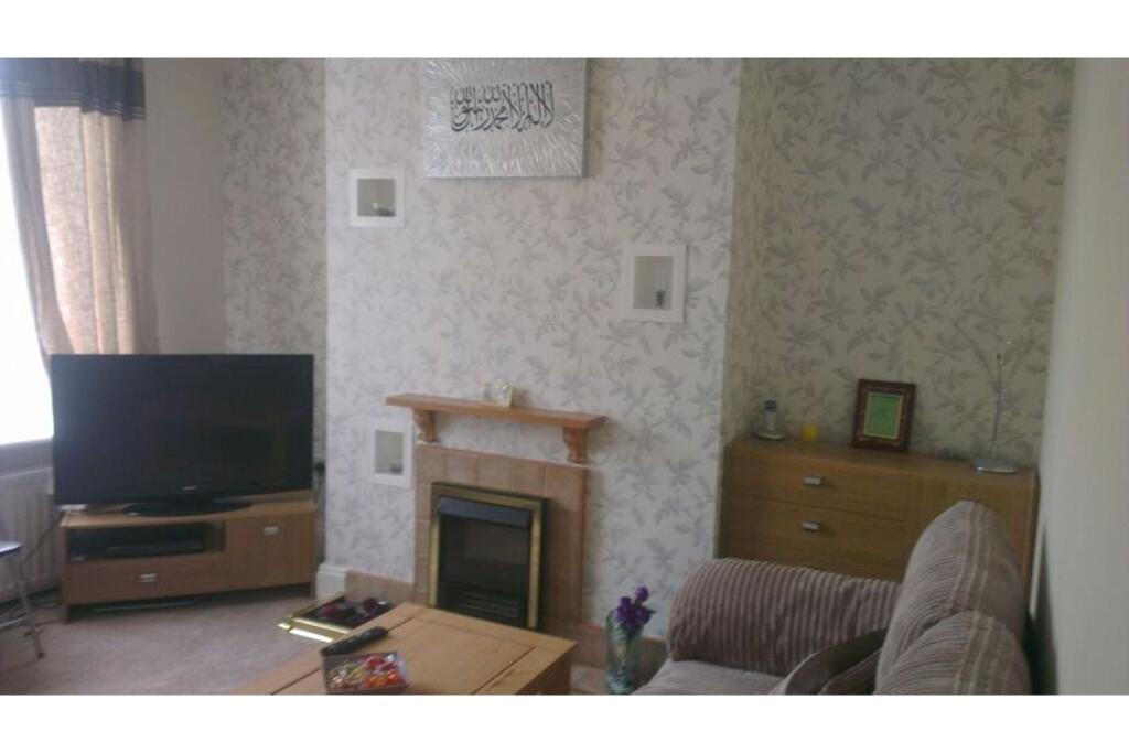 Additional property image - Sandygate Terrace, Bradford, BD4