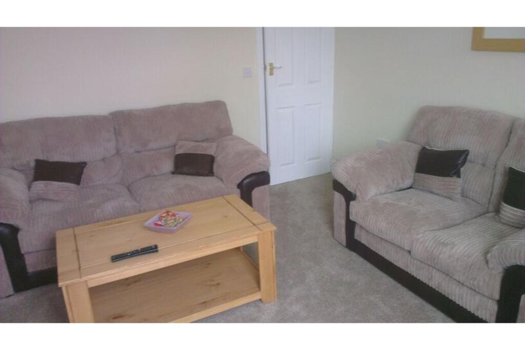 Additional property image - Sandygate Terrace, Bradford, BD4