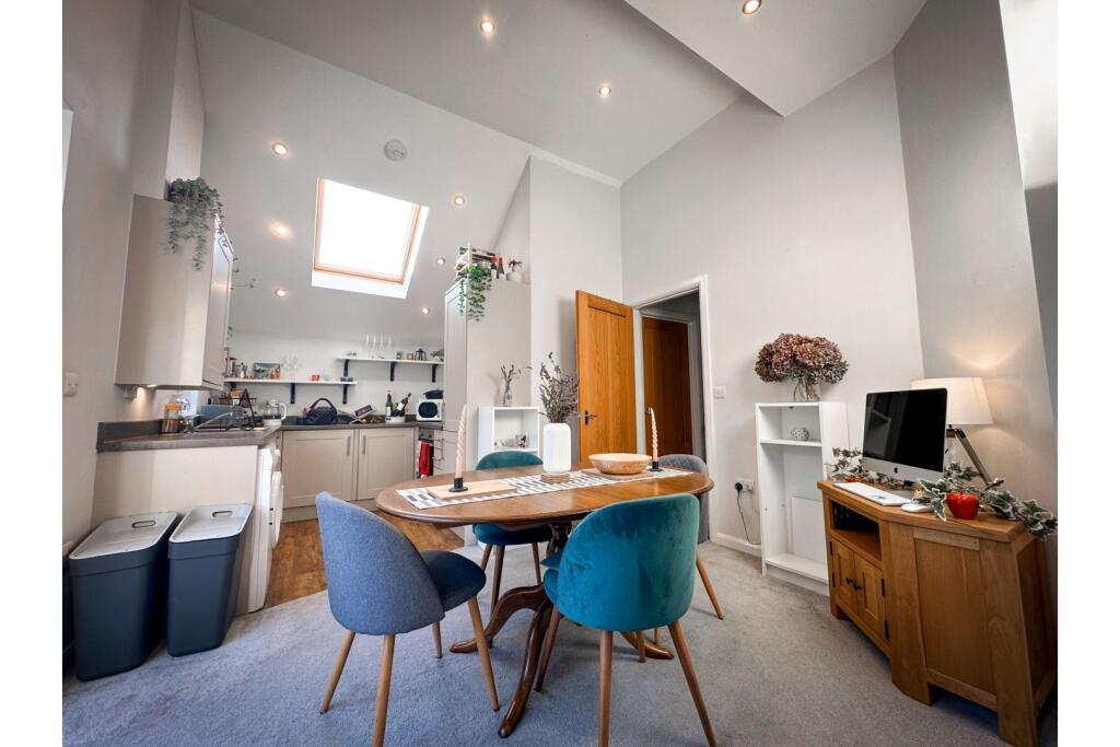 Additional property image - Oak Street, Keighley, BD22