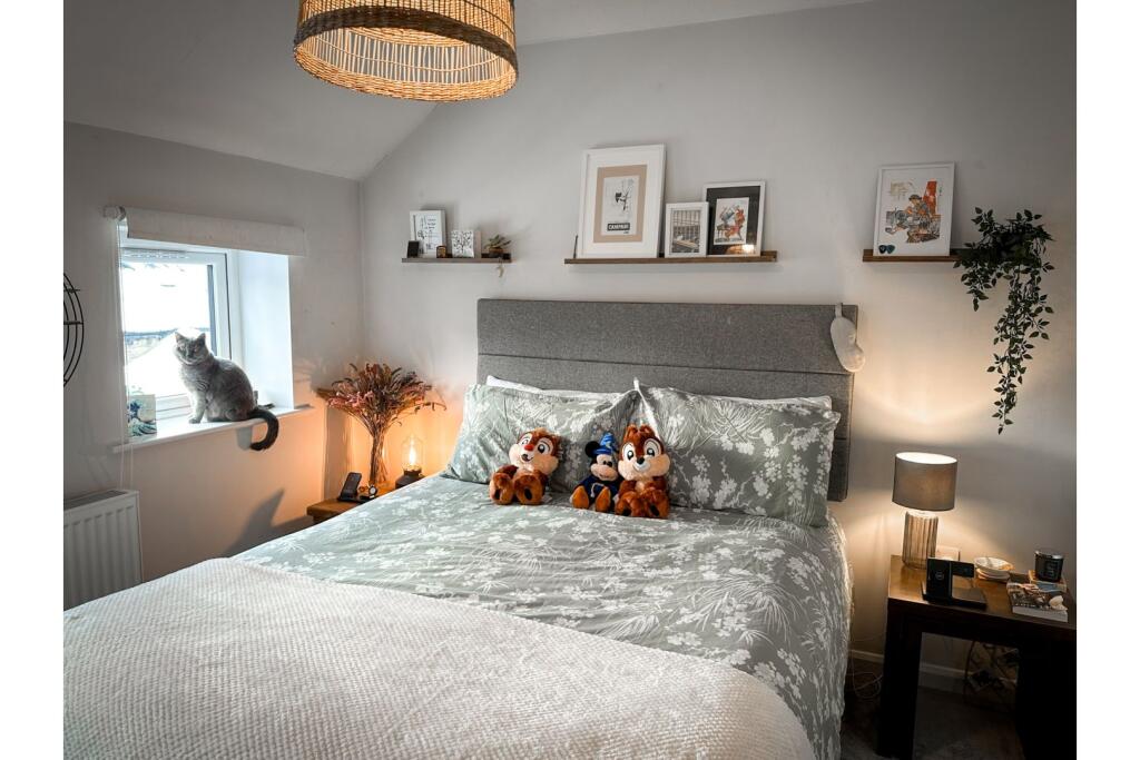 Additional property image - Oak Street, Keighley, BD22