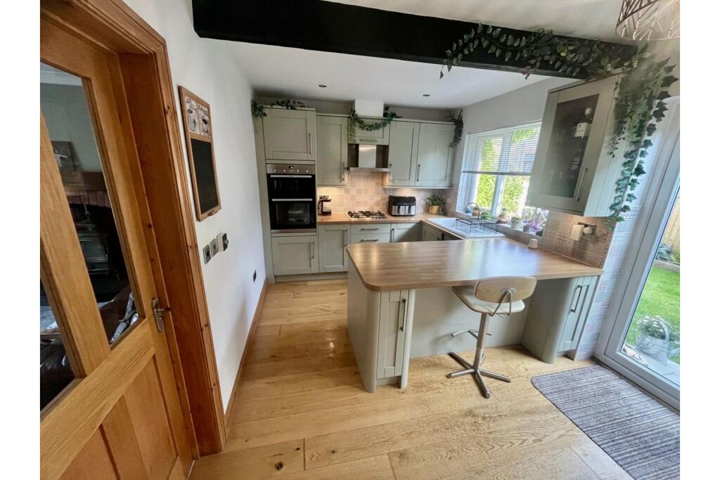 Additional image 5 of Kingston Grove, Bradford, BD10