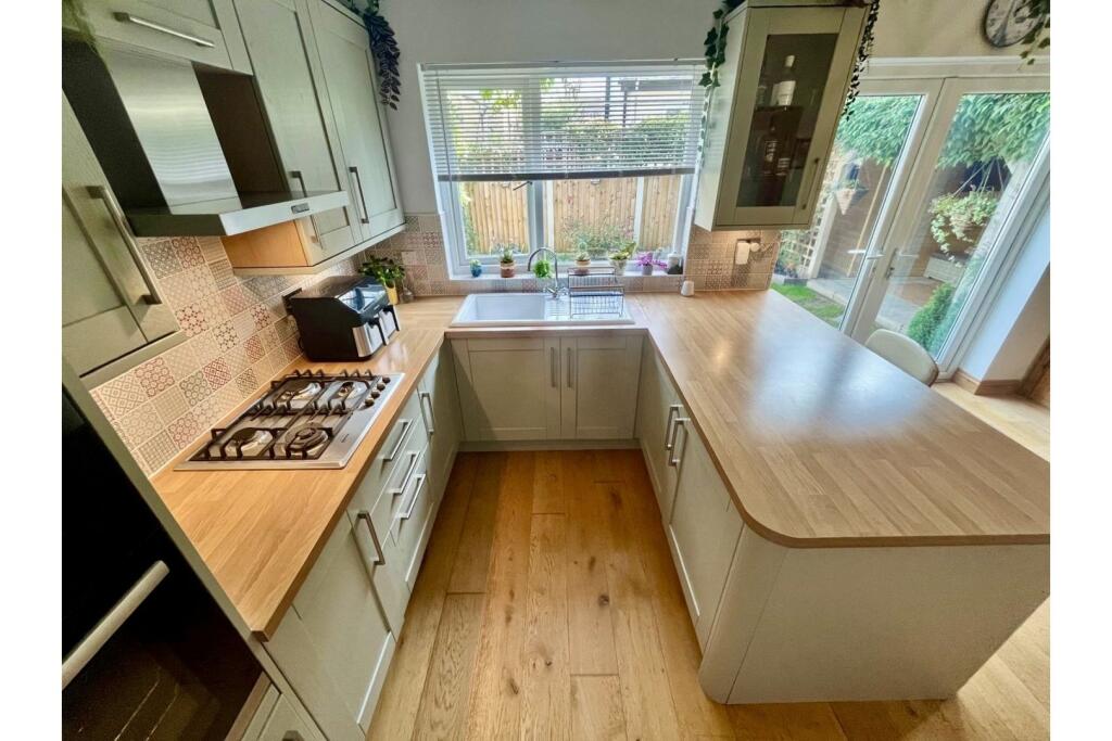 Additional image 6 of Kingston Grove, Bradford, BD10