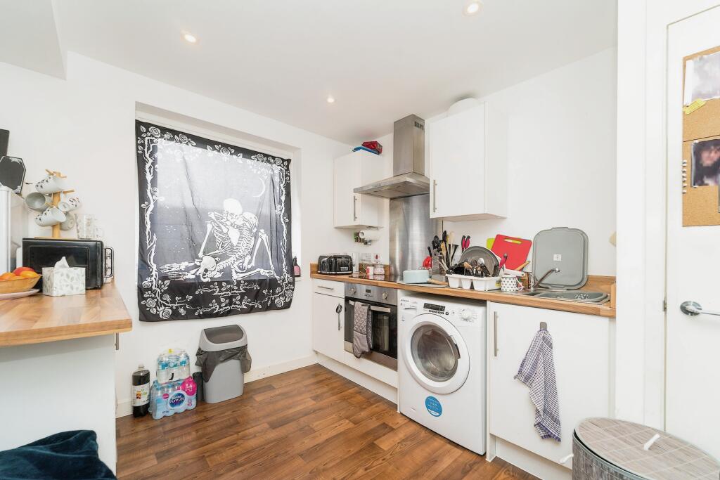 Additional property image - Parkwood Rise, Keighley, BD21