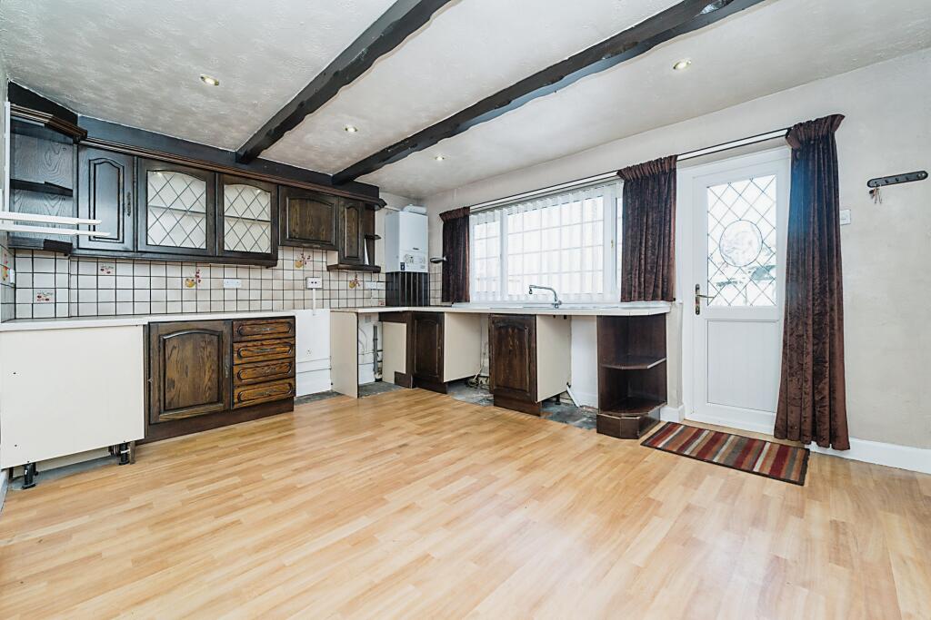 2 bedroom cottage for sale in Halifax Road, Nelson, BB9