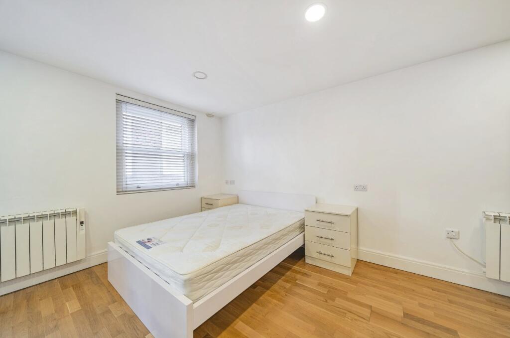 Main image of property: Fleet Street, Holborn, London, EC4Y