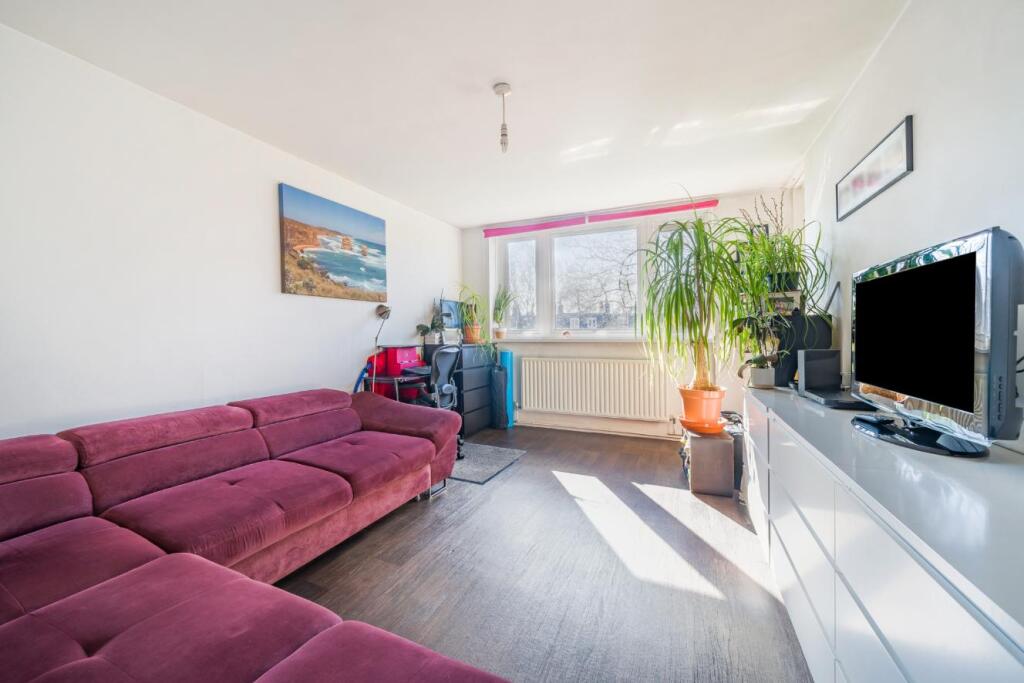 Main image of property: Skinner Street, London, England, EC1R