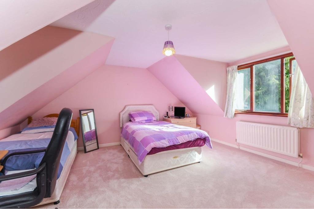 3 bedroom chalet for sale in Ashley Drive South, Ringwood, BH24