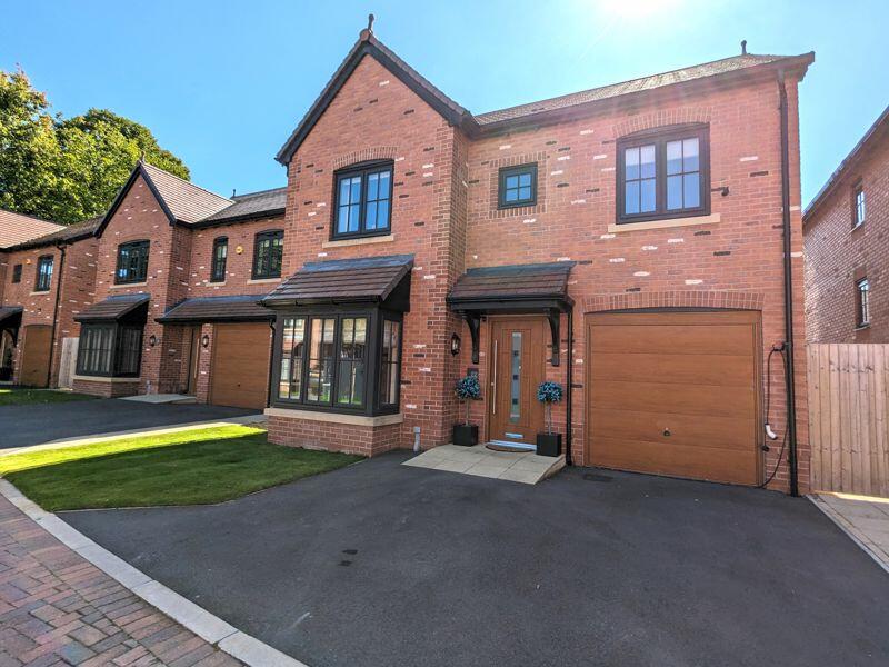 4 bedroom detached house for sale in Alder Way, Holmes Chapel, CW4