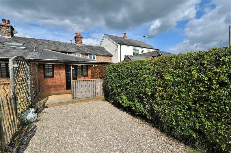 2 bedroom house for rent in Holmes Chapel Road, Sproston, Nr Holmes