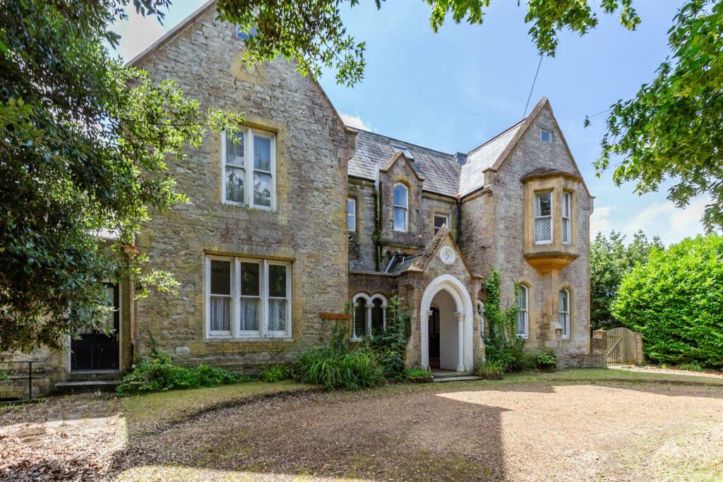 8 bedroom house for sale in Appley, Isle of Wight, PO33