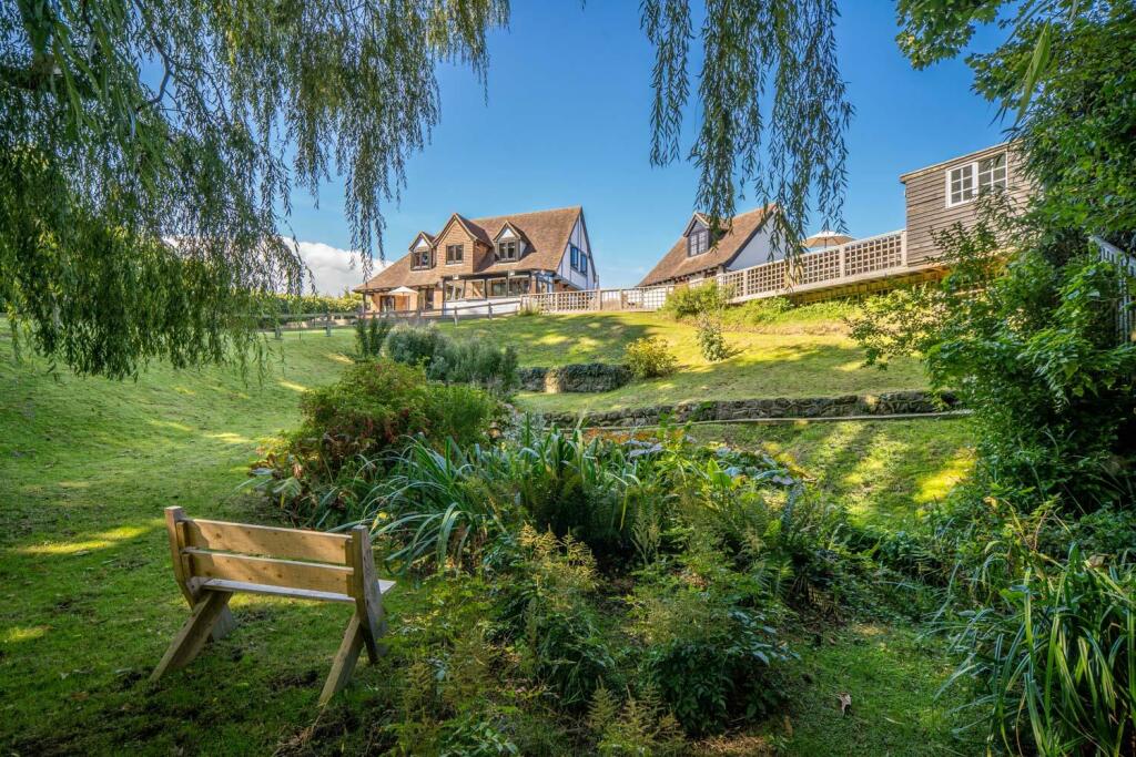 4 bedroom detached house for sale in Shanklin, Isle of Wight, PO37