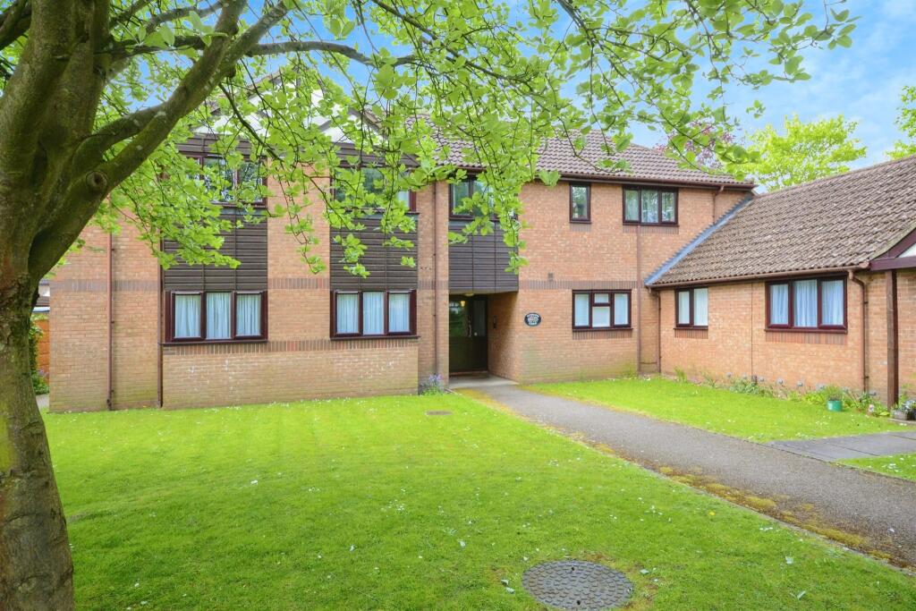 1 bedroom flat for sale in Stewart Close, Abbots Langley, WD5