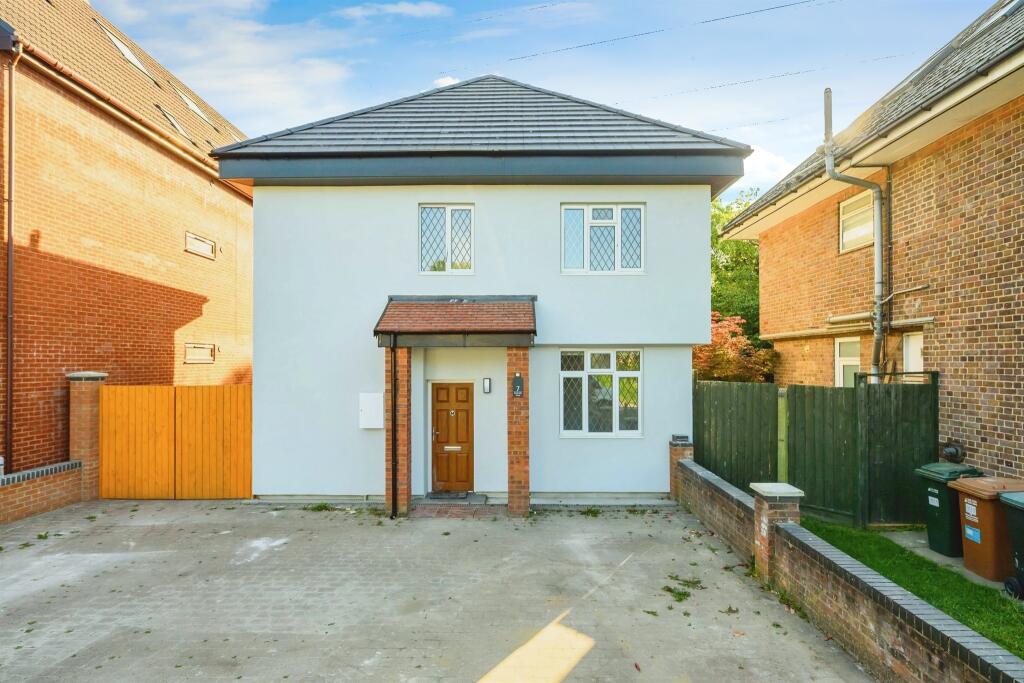 Main image of property: Bucknalls Close, Watford