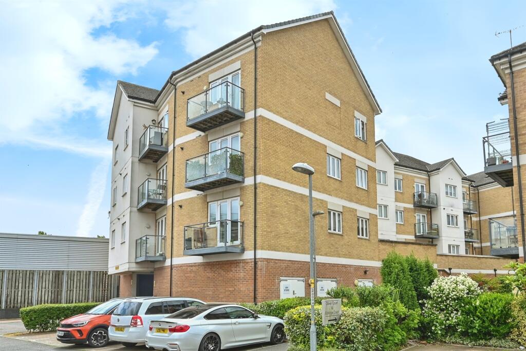 Main image of property: Ley Farm Close, Watford