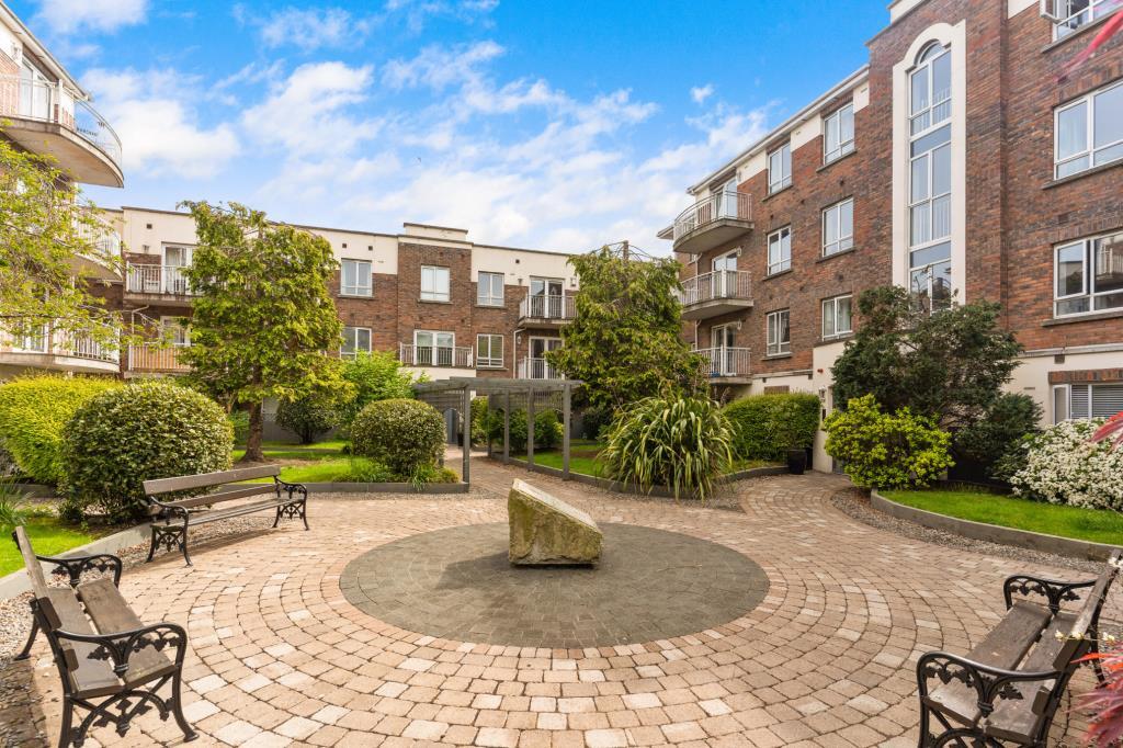 Main image of property: 63 Fitzwilliam Quay, Ringsend, Dublin 4, D04 FV10