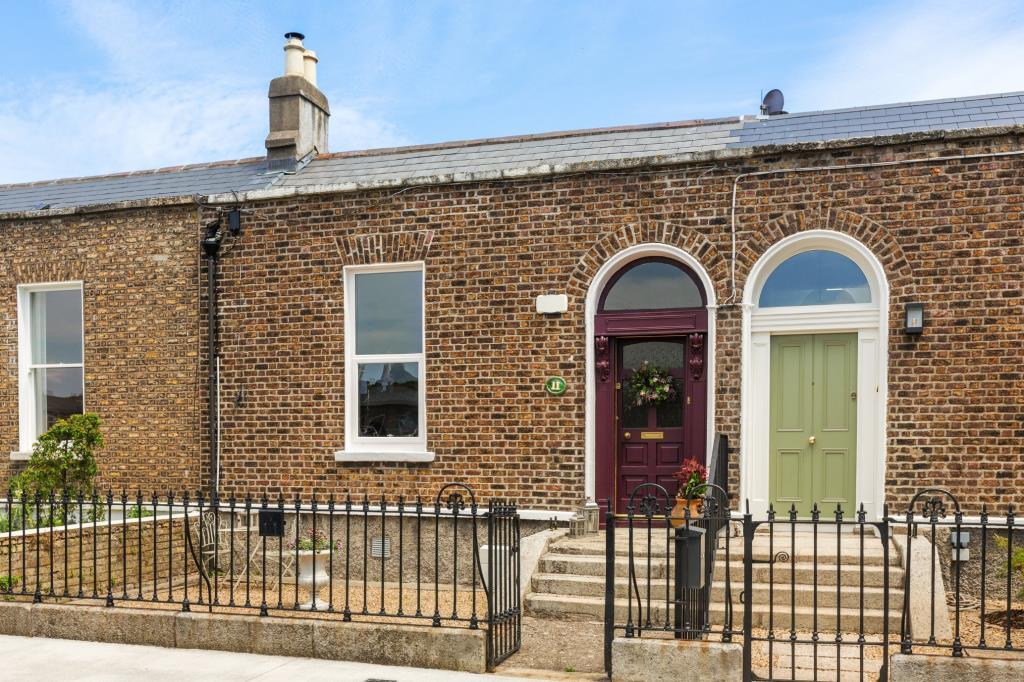 Main image of property: 11 Havelock Square, Sandymount, Dublin 4, D04 W8Y7