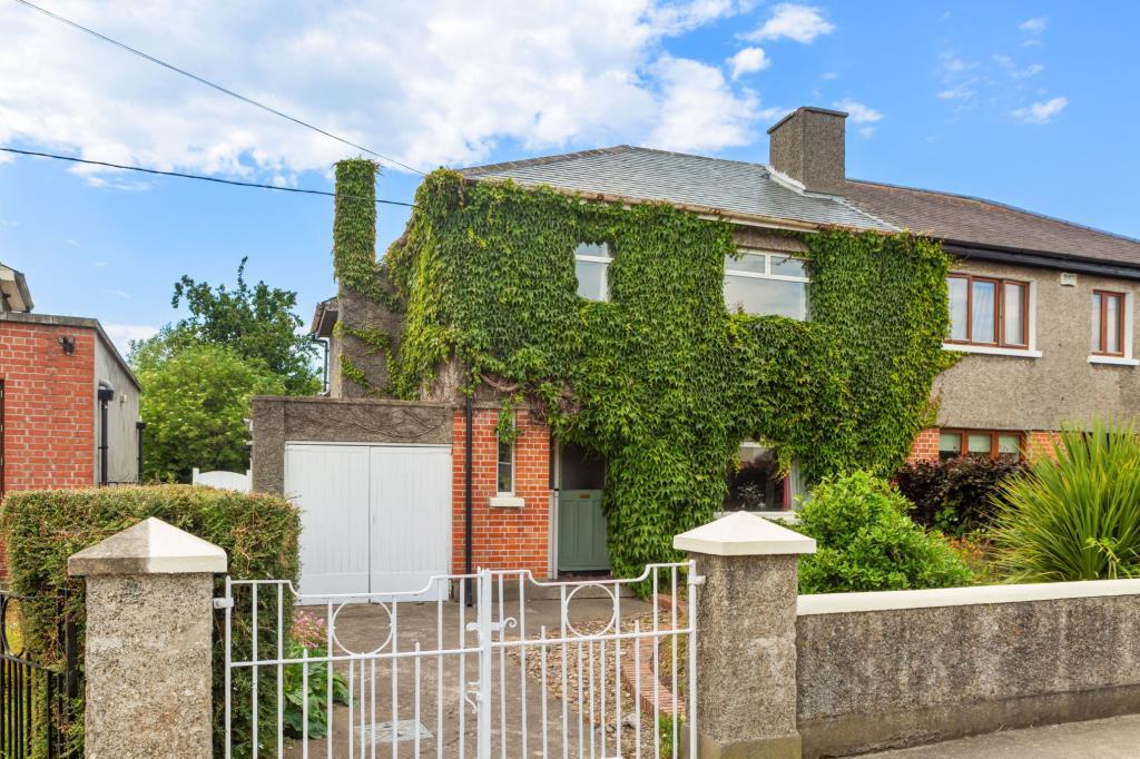 Main image of property: 10 Durham Road, Sandymount, Dublin 4, D04 F791