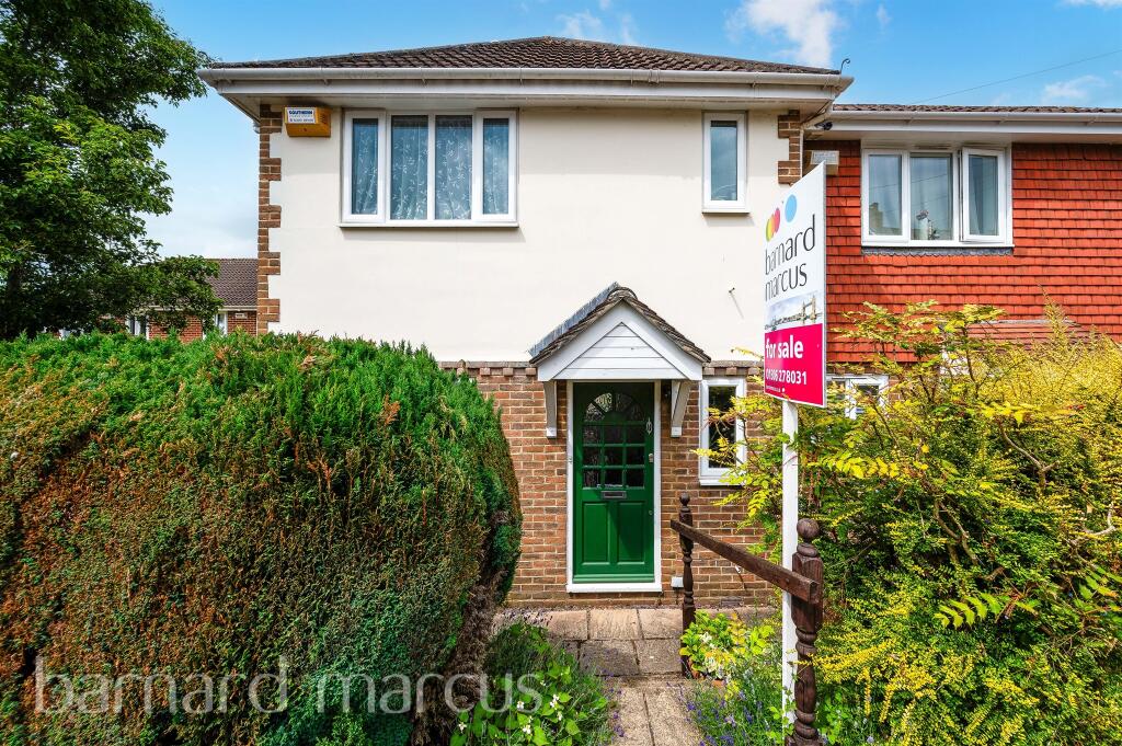 3 bedroom semidetached house for sale in Holmesdale Road, North