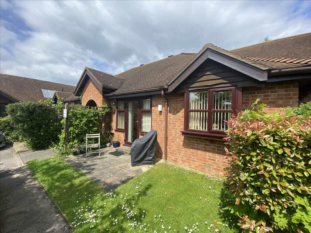 2 bedroom semidetached bungalow for sale in Woodleigh, Keyworth