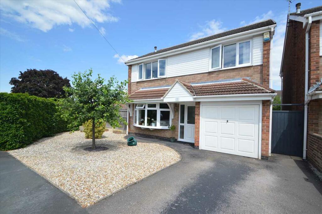 4 bedroom detached house for sale in Woodland Close, Cotgrave