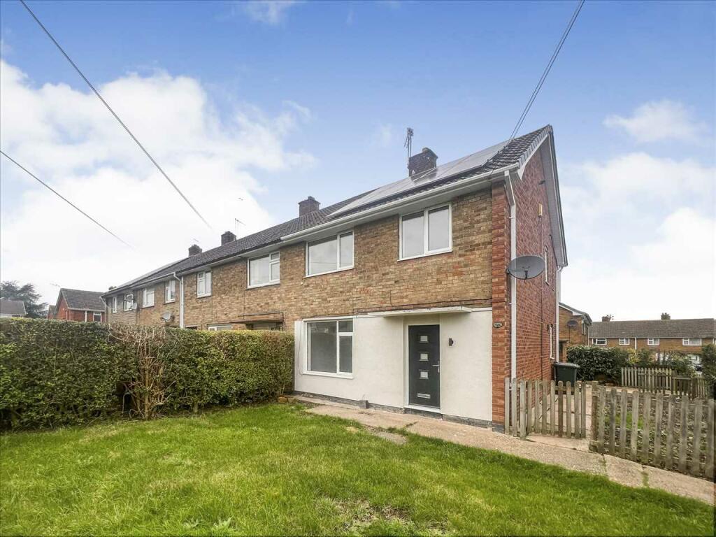 3 bedroom end of terrace house for sale in Cartbridge, Cotgrave