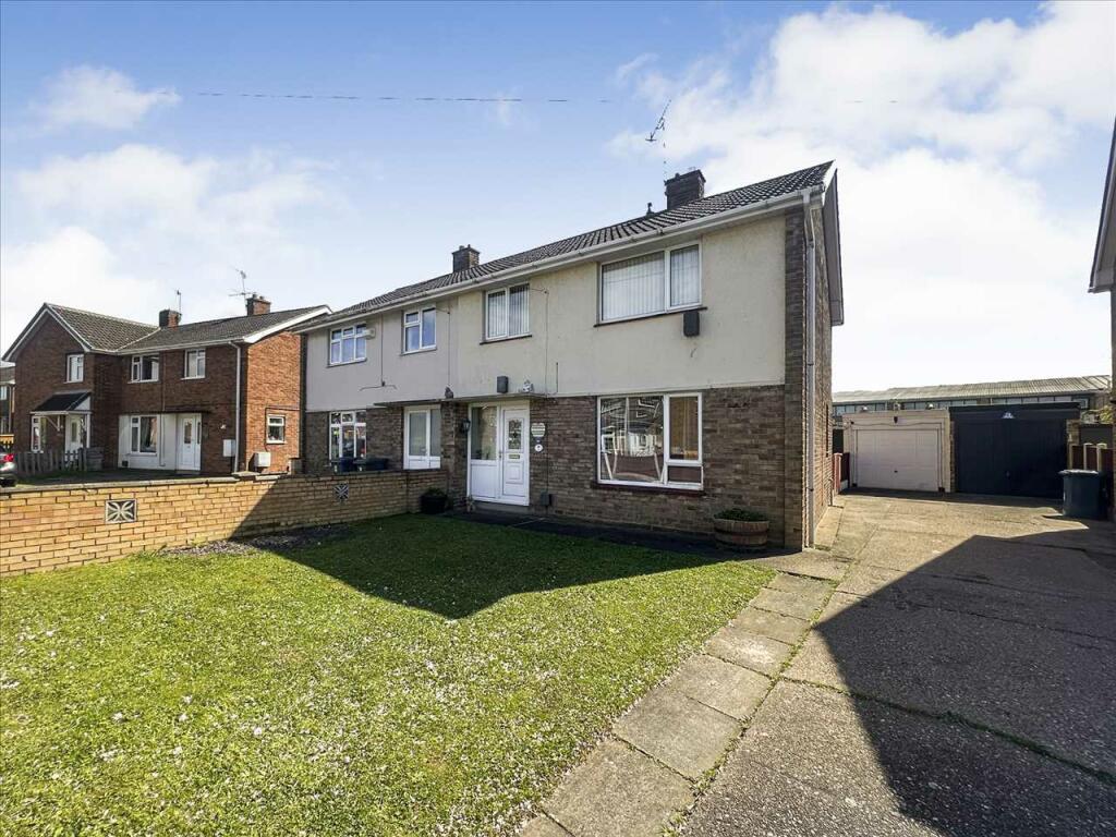 3 bedroom semidetached house for sale in Lingford, Cotgrave