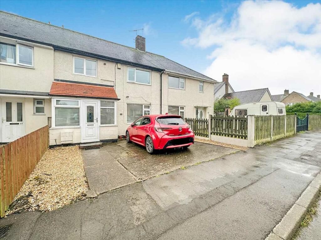3 bedroom terraced house for rent in Listowel Crescent, Clifton