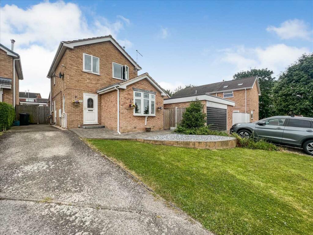 3 bedroom detached house for sale in Daisy Close, Cotgrave, Nottingham, NG12