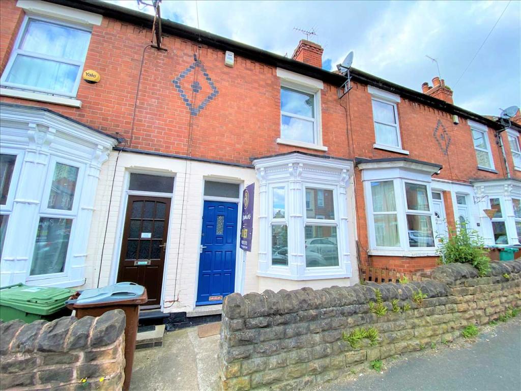 3 bedroom terraced house for rent in Sedgley Avenue, Sneinton
