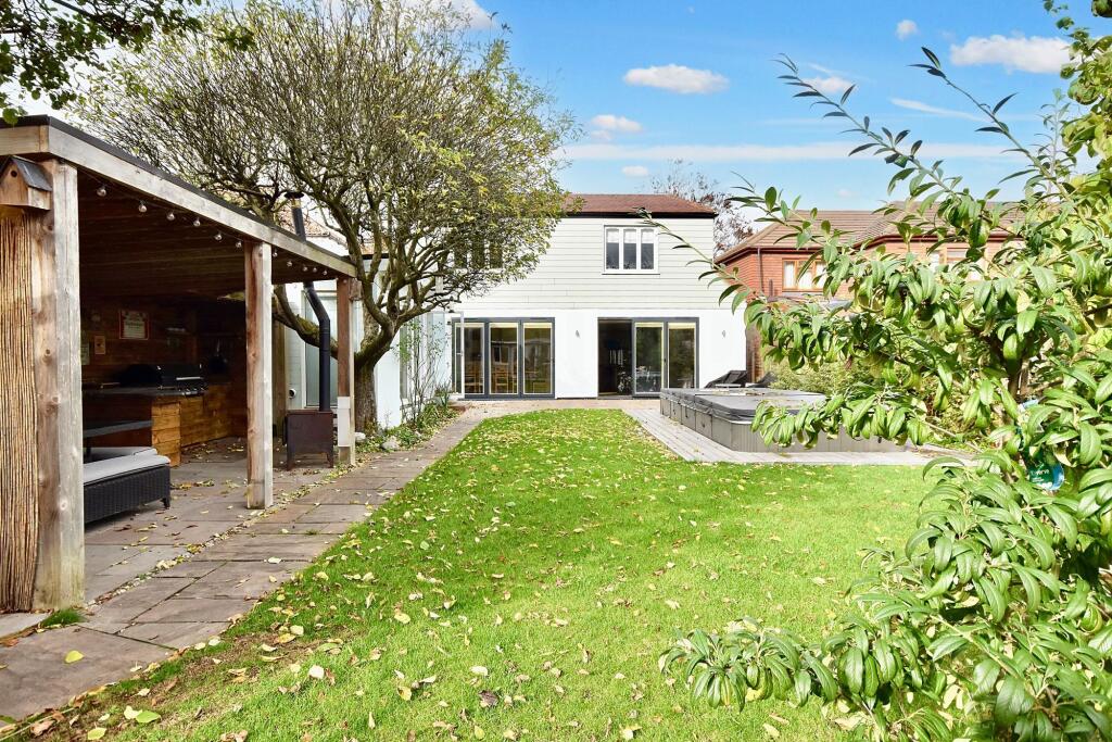 Main image of property: Links Road, Ashtead, KT21