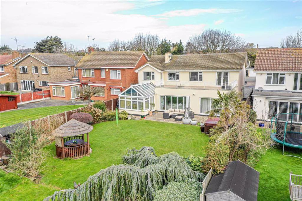 4 bedroom detached house for sale in Woodgrange Drive, Thorpe Bay, Essex, SS1