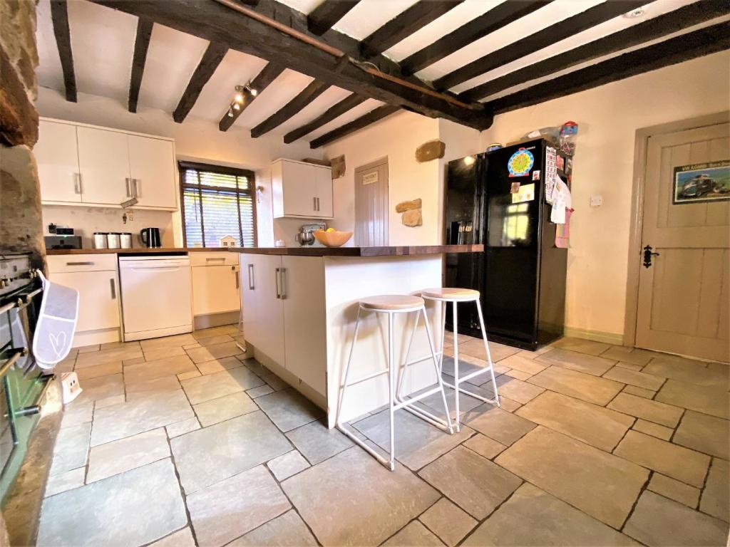 6 bedroom detached house for sale in Church Street, Wath Upon Dearne