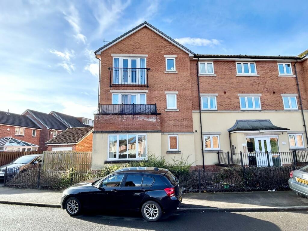 2 bedroom flat for sale in Haverhill Grove, Wombwell, Barnsley, S73 0DY, S73