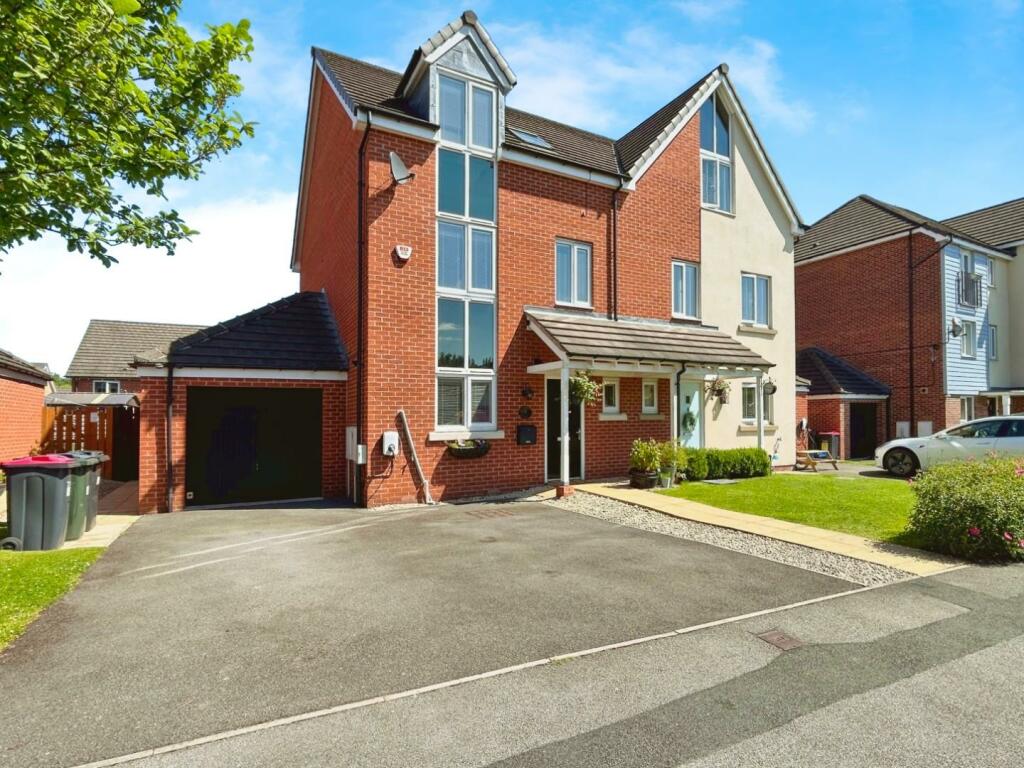 4 bedroom semidetached house for sale in Stonechat Mead, WathUpon