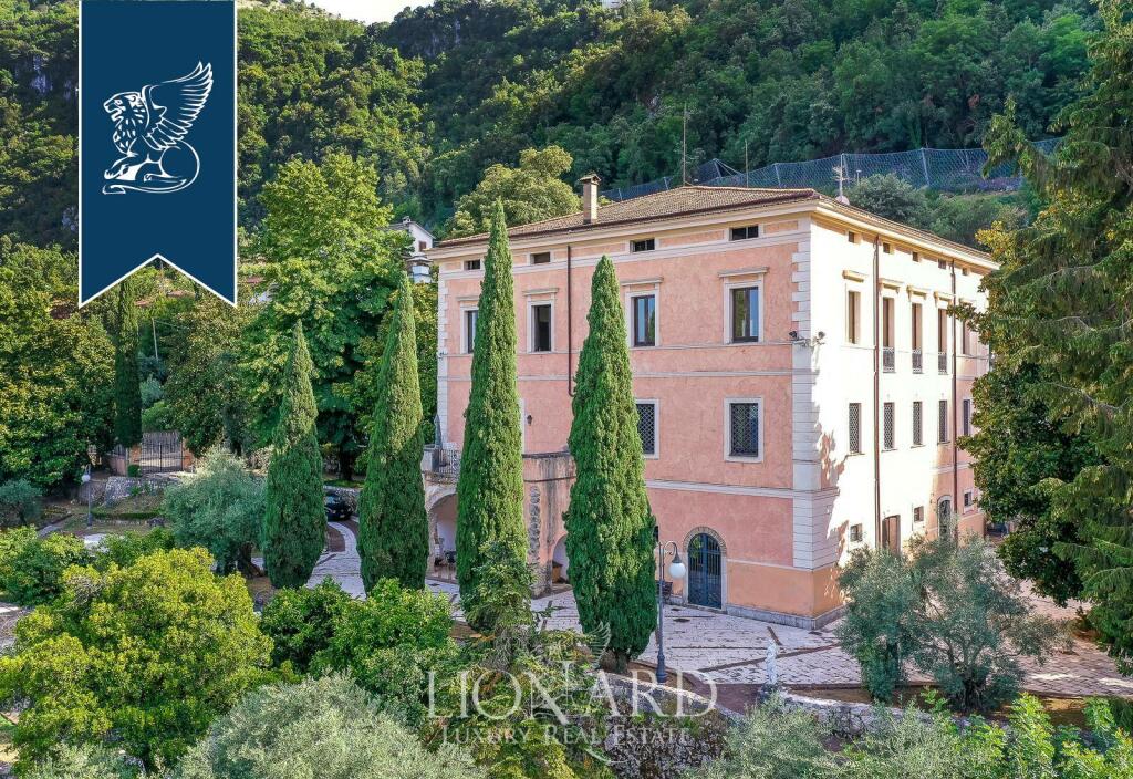 7 bedroom Villa in Lazio, Frosinone, Esperia