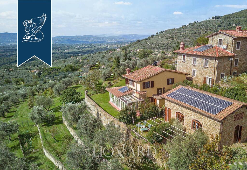 Main image of property: Tuscany, Arezzo, Piàn di Scò