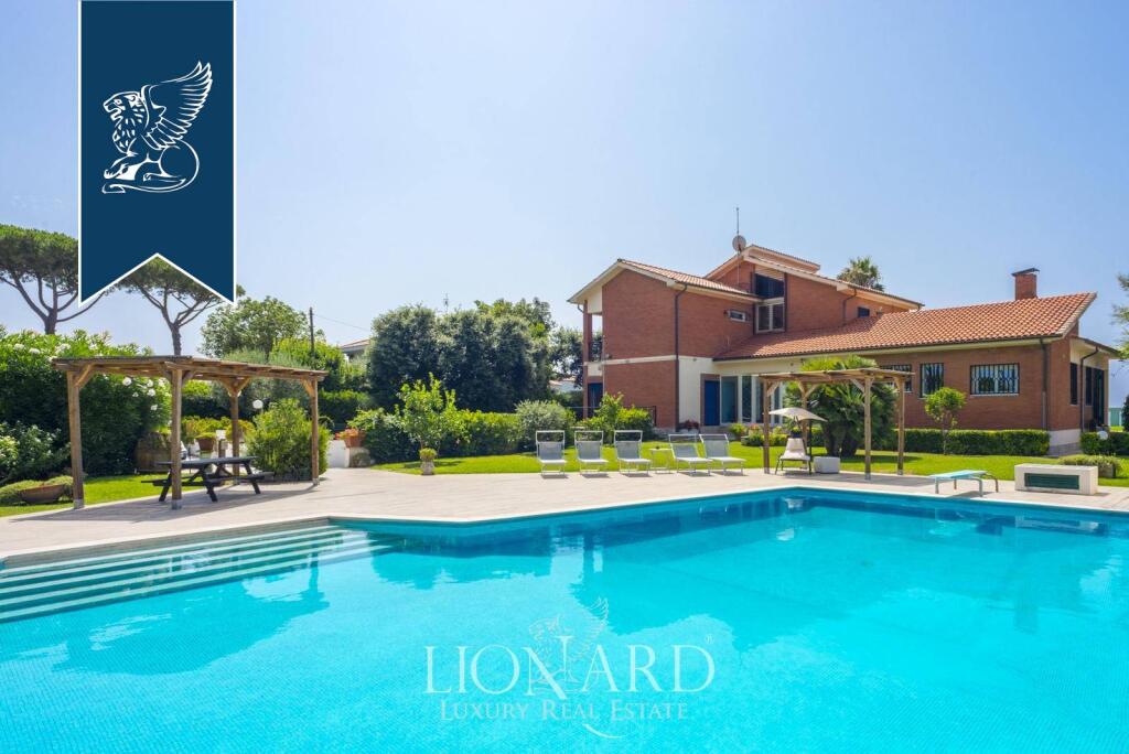 Main image of property: Lazio, Latina, Fondi