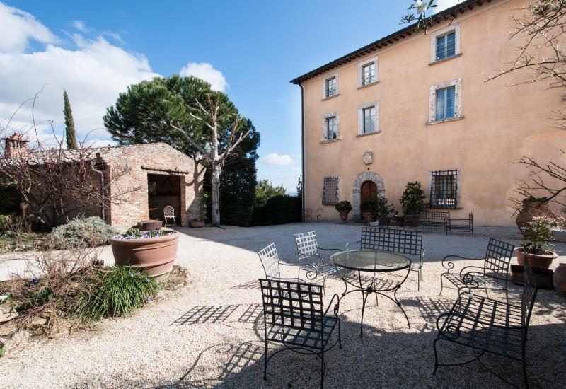 12 bedroom villa for sale in Siena, Siena, Tuscany, Italy