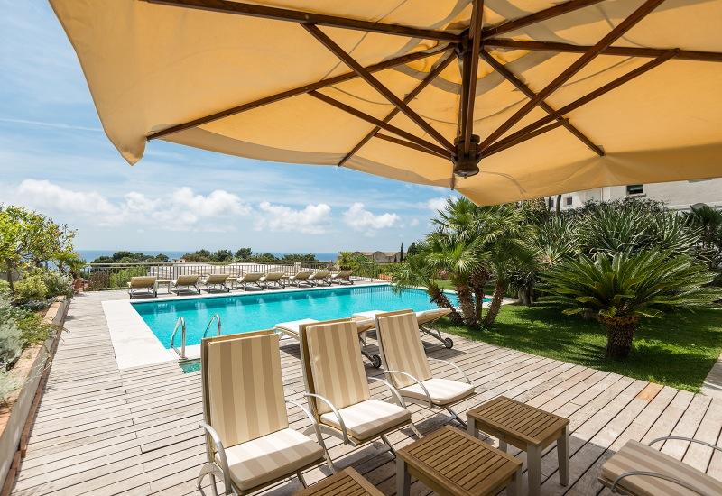 17 bedroom hotel for sale in Capri, Naples, Campania, Italy