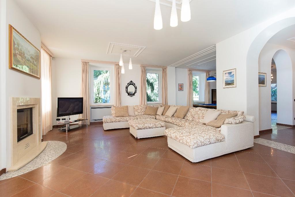 8 bedroom villa for sale in Lake Como (Lago di Como), Como, Lombardy, Italy