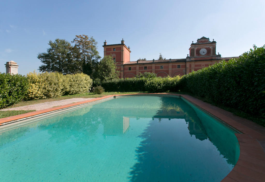 20 bedroom villa for sale in Modena, Modena, EmiliaRomagna, Italy