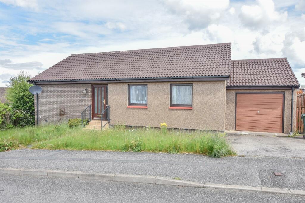 3 bedroom detached bungalow for sale in 16 Trentham Drive, Westhill