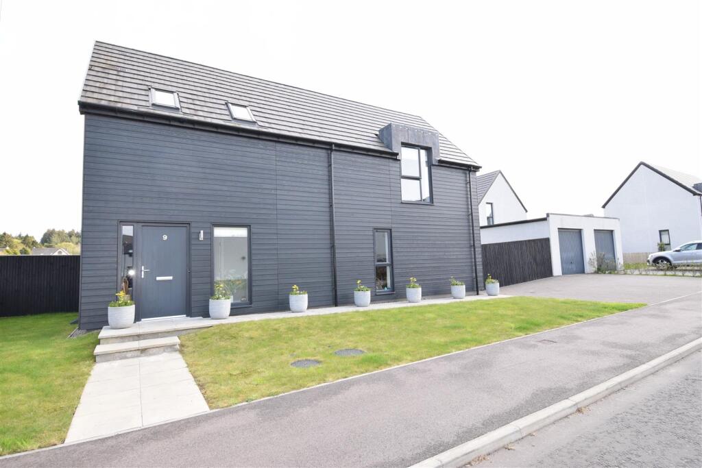 Main image of property: 9 Campbell Court, Croy