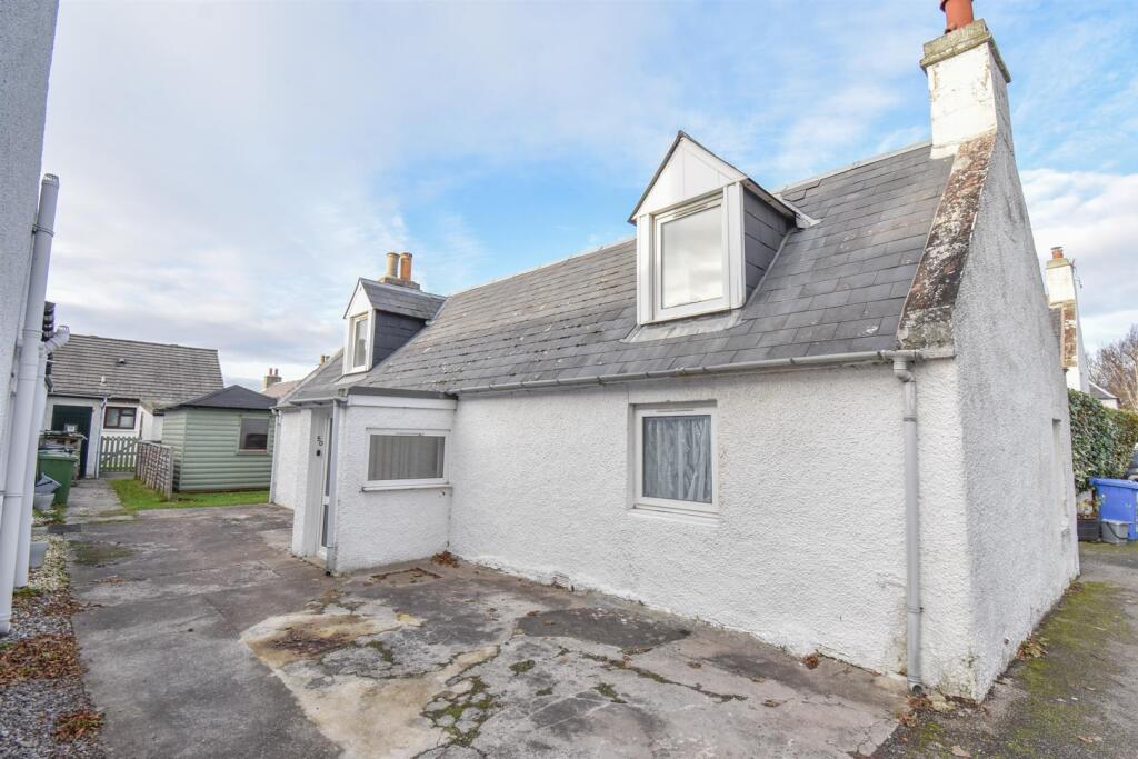 Main image of property: 50 High Street, Ardersier